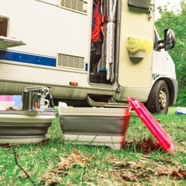 Relaxdays Washing Up Bowl with Drain, Foldable Basin, 9 L, Camping Washing Up Bowl, H x W x D 20 x 31 x 31 cm, White/Grey
