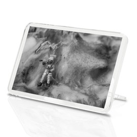 1 x Fridge Magnet - Mini Astronaut Figure Alien Planet #35135