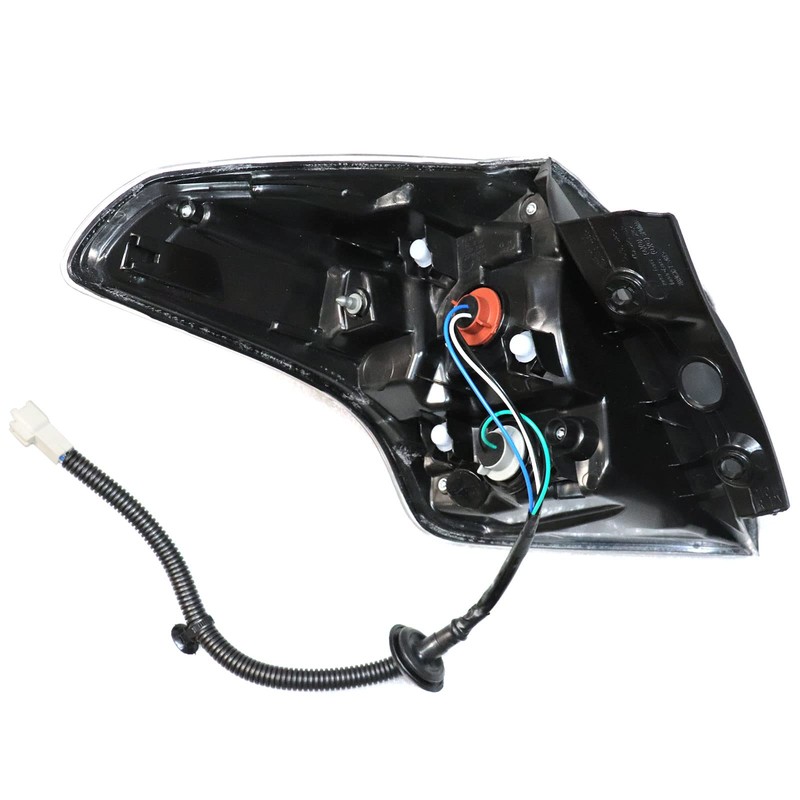 PIAOYUE For 2016 2017 2018 Toyota RAV4 Halogen Outer Tail