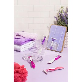 BIC Soleil Smooth Scented Women's Disposable 3 Blade Razors, Lavender Scented Handles and Soothing Moisture Strip, 10-Pack