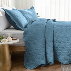 Auemtyn King Size Quilt Set 3 Pieces, Soft Lightweight Summer Bedspread, Reversible Microfiber Bed Coverlet for All Seasons, Spa Blue, Geometric Pattern (1 Quilt, 2 Pillow Shams)