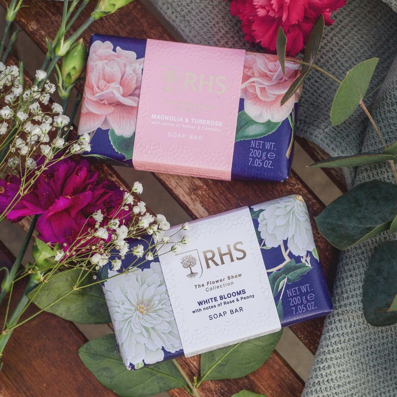 RHS Flower Show White Blooms Soap Bar with Bergamot, Rose,