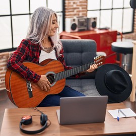 WINZZ 4/4 Classical Guitar, 39 Inch Full Size Nylon String Guitar for Beginner Adults, Full Classic Guitar Kit with Free Lessons, Gig Bag, Footstool, Capo, Tuner, Hanger and Strap (Glossy Blue)