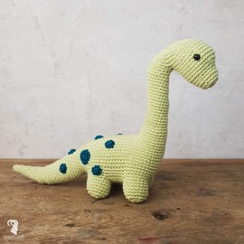 hardicraft Crochet Kit for DIY with Instructions and Material for Dino Brontosaurus, 20 x 27 cm