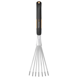 Fiskars Xact Hand Rake - Heavy Duty Gardening Hand Tool with Hang Hole - Lawn and Yard Tools - Black/Silver