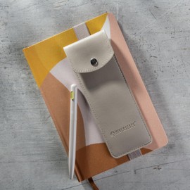 DIVERSEBEE Adjustable Elastic Band Pen Holder for Notebooks, Pen Sleeve Pouch for Journals, Pencil Holder, Bible Planner Accessories, Cute Pencil Case (Hazel)