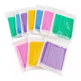 Paquete de 100 Piezas Microbrush, 10 cm Largo, Plastico Desechable, Punta Algodón Tamaño Grande 2.5 mm, Mediano 2 mm, Chico 1.5 mm,Azul y Morado, Empaque Bolsa de Plástico, Retiro de Extensiones de Pestañas 1x1, Punta Suave No Lastima la Piel, 100 Piezas