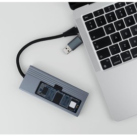 Reagle USB-C Hub & M.2 SSD Enclosure with 100 W Power Delivery, USB 3.2 Gen 2, SD/microSD Card Reader, Aluminium Housing with RGB LED, for NVMe SATA M.2 SSD, 10 Gbps Transfer