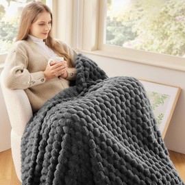 Wajade Fleece Throw Blanket, Fluffy Faux Fur Blanket for Bed Sofa Couch, Soft Cosy Warm Thick Blanket,Jacquard Grey 127x153