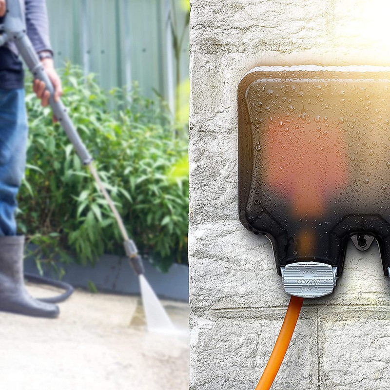 BG ELECTRICAL OUTDOOR SWITCHED SOCKET 2G DP 13A