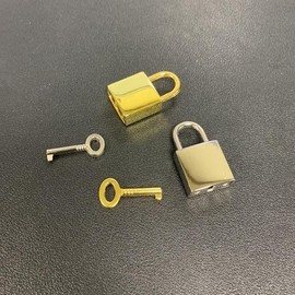 Mini Gold Padlock 052430DC 5ea