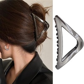 Triangle Hair Claw Clip Hollow Triangle Hair Clips Medium Metal Hair Claw for Women Girls Non-Slip Strong Grab Clips Shark Barrette Hair Clamps Hair Accessories for Thick Hair(Black)
