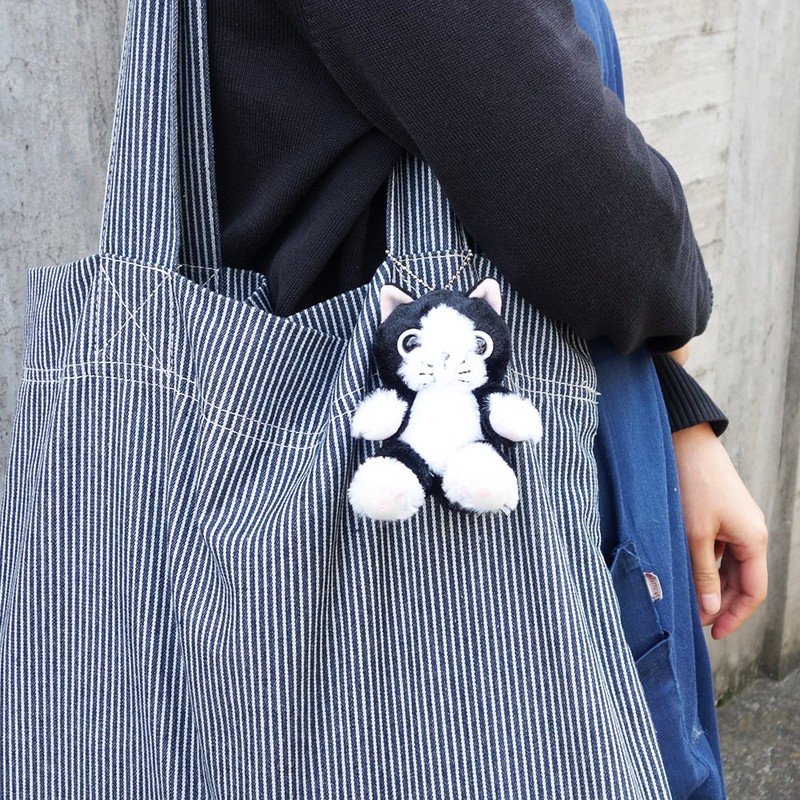 Tunes for River Mascot A Shade Rounded Ball with Chain