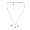 Juego de collar y aretes de perlas, Collar de perlas
