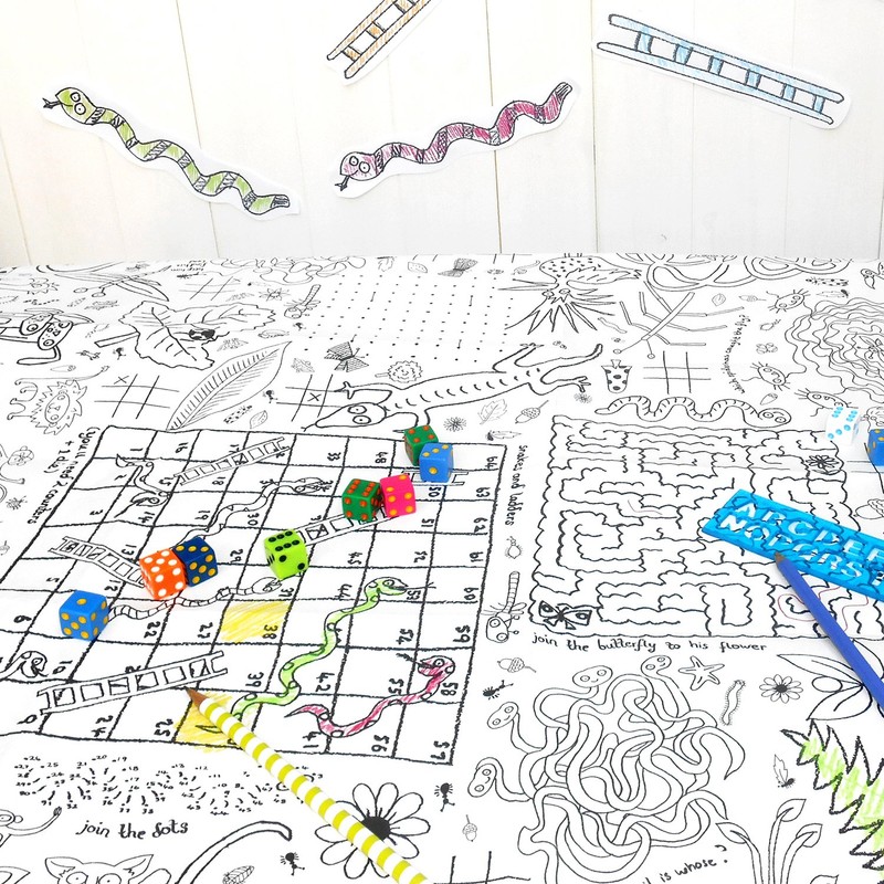 Eggnogg Colour in Puzzle Tablecloth (White)