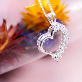 Tuscany Silver Half Crystal Heart on Curb Chain of 46 cm/18-inch