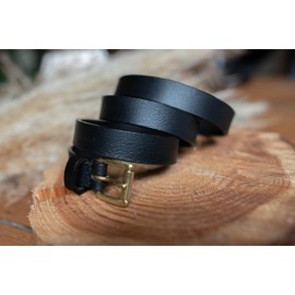 Gusti Sarina Women's Simple Slim Leather Belt with Golden Buckle Waist Belt Accessories, black