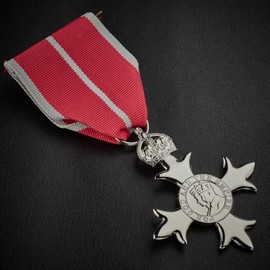 The Commemorative Coin Company Full Size Replica Member of the Order of the British Empire MBE Medal. Military Ribbon/Division/Honour,10cm
