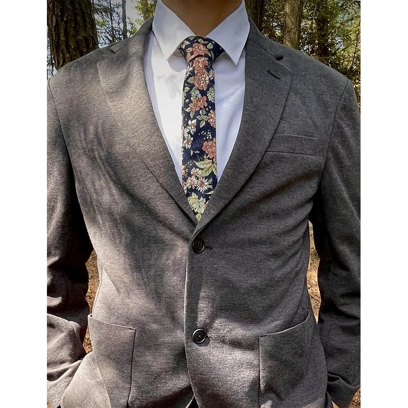 Kebocis Corbata delgada de algodón floral para hombre, Flores-azul marino