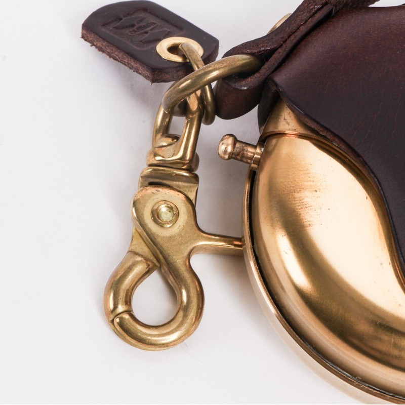 Cramp Portable Ashtray, Butt Holder, Leather, Brass, Stylish, Men's Key