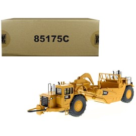 DCD CAT Caterpillar 657 G Wheel Tractor Scraper Operator 1/50 Diecast Model Core Classics Series by Diecast Masters