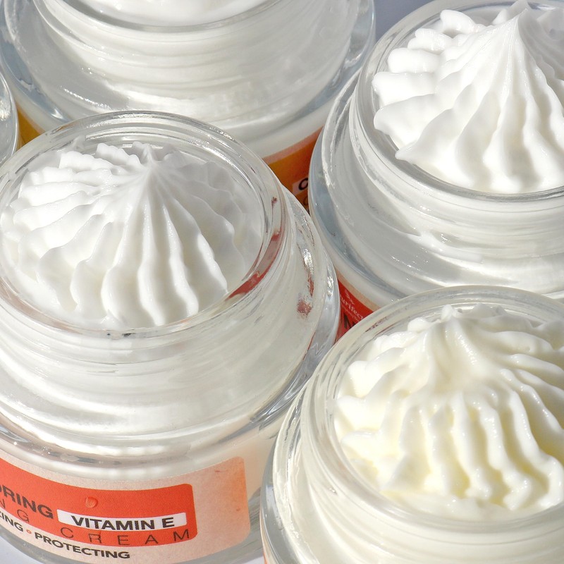 Purifect Advanced Restoring Vitamin E Nourishing Cream, Prevents Skin Dehydration,
