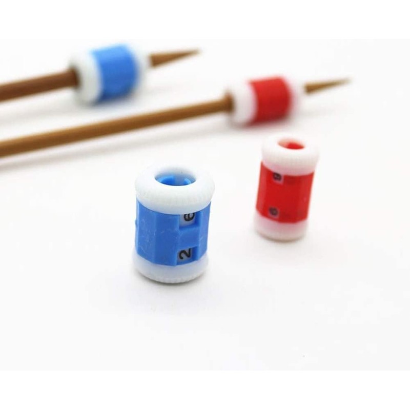 4 Pcs Plastic Knitting Needles Row Counter 2 Sizes (Red