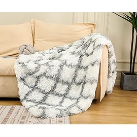 USTIDE Luxury Checkered Blanket, Super Soft Faux Fur Throw Blanket for Couch Fuzzy Plush Cozy Boys Girls Blanket Decorative Warm Blankets for Sofa Bed Living Room Bedroom(Grey/White,51"x63")