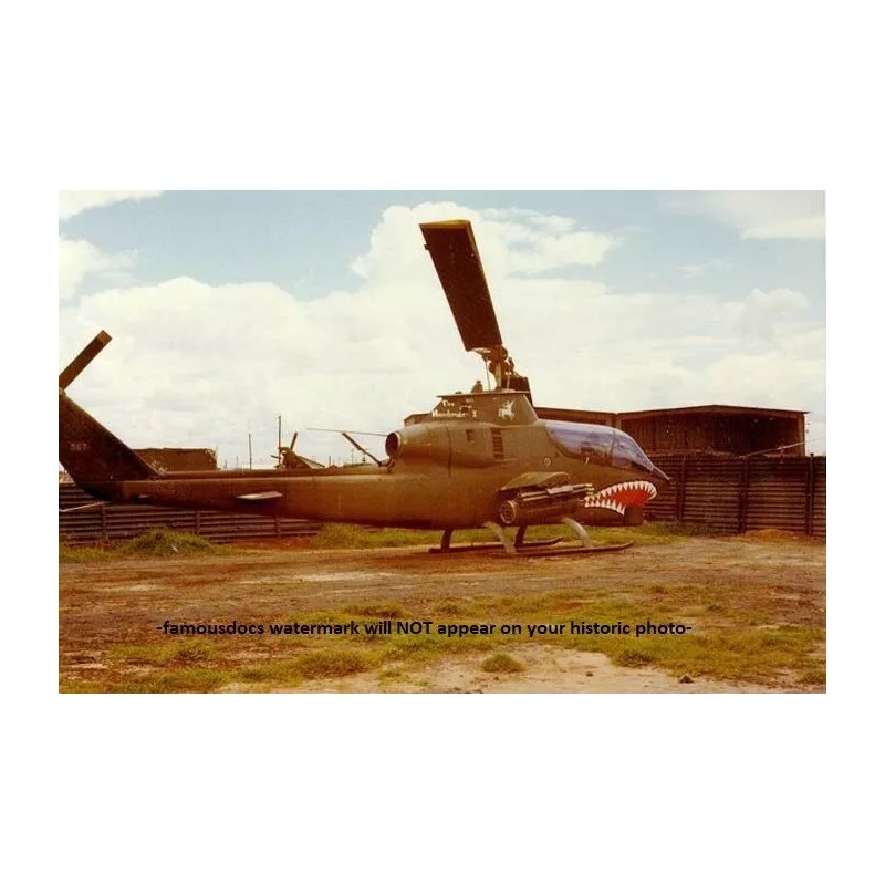 Vietnam War US Army Cobra Helicopter PHOTO AH-1 Cobra 3d