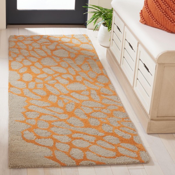 SAFAVIEH Blossom Collection Runner Rug - 2'3" x 6', Grey