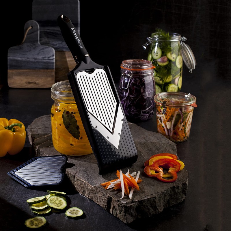 Microplane adjustable vegetable slicer with V-blade and julienne blade insert