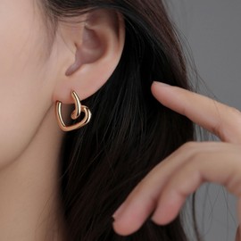 Inateannal Vintage Heart Hoop Earrings Gold Heart Drop Earrings Hollow Love Heart Earrings Minimalist Heart Stud Earrings Jewellery for Women and Girls, Zinc, No Gemstone