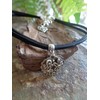 ◦•●◉✿ SCHWARZES OKTOBERFEST BAYERN DOPPEL HERZ HALSBAND ✿◉●•◦ veganes Leder,