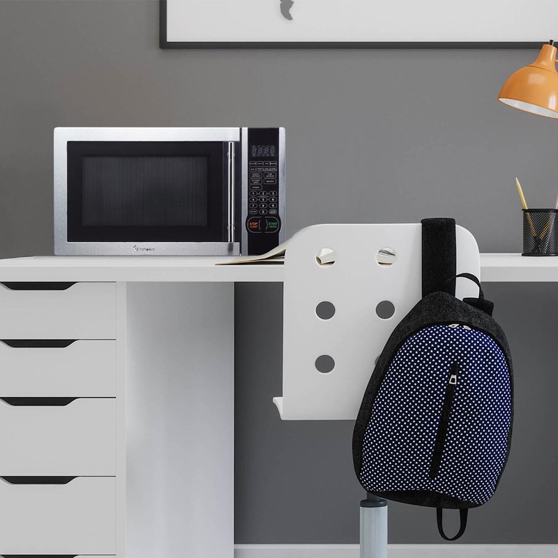 Magic Chef Countertop Microwave Oven, Small and Compact, 1000 Watt,