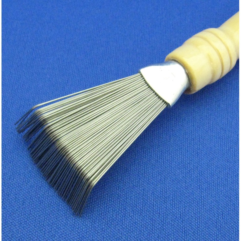 絡mitui to take a hair. Hair Brush Care Brush Clean