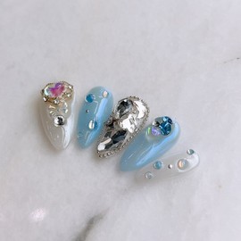 Blue Moon-Handmade Nail Tips  - Almond / 블루문-수제네일팁  - 아몬드