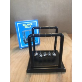 Newtons Cradle Office Desk Toy Kenetic Education Gravity Balance Balls