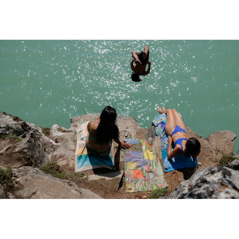 PackTowl Personal Ultralight Microfiber Camping and Travel Towel, Daydream Print,