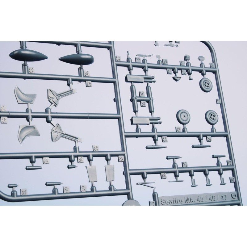 Special Hobby SH72501 1/72 British Supermarine Seafire FR Mk.47 Airplane