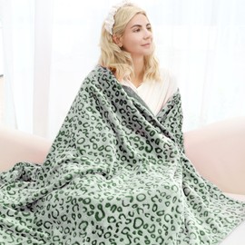 Green Leopard Print Blanket Fleece Blanket Plush Cozy Soft Green Throw Blanket Cozy Blankets for Couch Bed Sofa