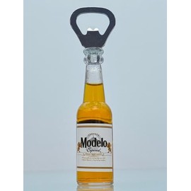 Domino Corona Extra Blanco y Negro en Estuche Madera + Salero Bacardi + Destapador Modelo Especial