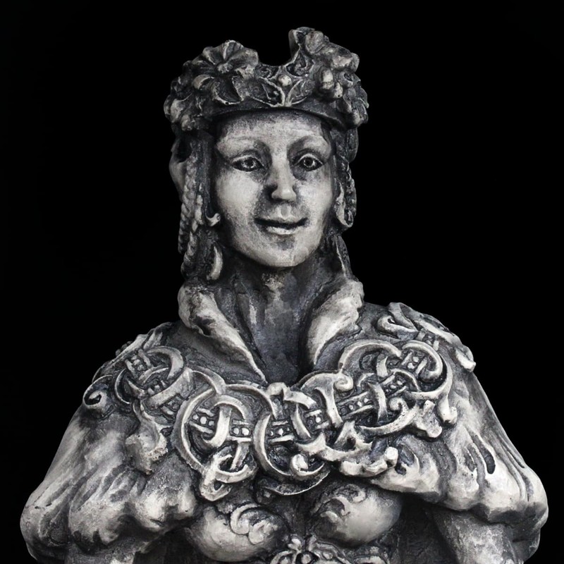 Dryad Design Freya Statue Norse Goddess of Love, Beauty and