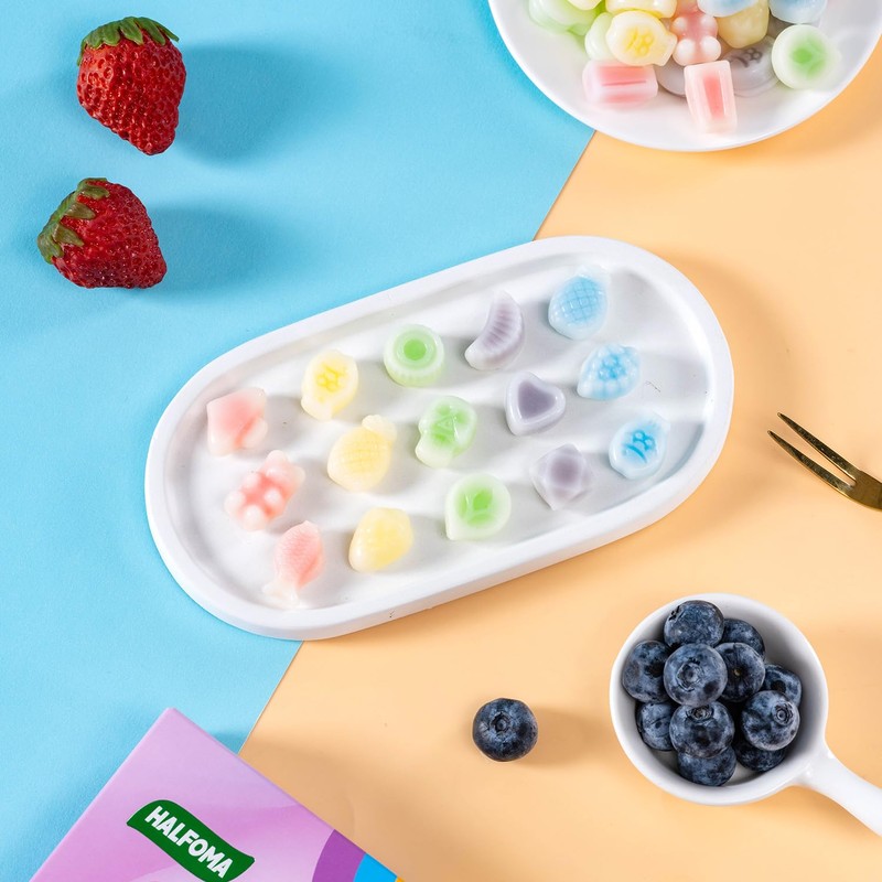 Halfoma Wax Bottle Chewable Candy, with Various Fruit-flavored Syrups in