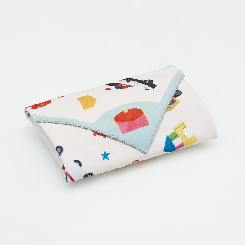 Skater KBST43 Sticky Lunch Cloth, Easy No Tie Tomica and
