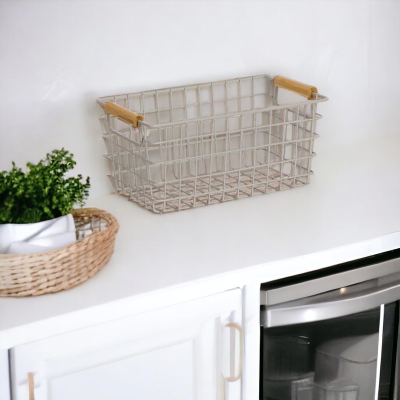 ROCKING GIFTS White Metal Basket with Wooden Handles 26cm