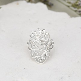 AeraVida Exquisite Hidden Butterfly in Swirls .925 Sterling Silver Ring | Elegant Nature-Inspired Statement Jewelry for Women | Size 7