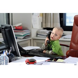 Colorful 3D Sport Car Shape Mouse 2.4GHz Wireless Mouse 1600DPI 3 Buttons Optical Ergonomic Gaming Mice with USB Receiver for PC Laptop Computer (Red)