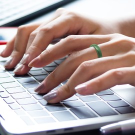 Truly Alpha Ceramic Rings for Women - Classic Wedding Rings for Men & Woman | 4mm, Green Ceramic Ring Band | Ceramic Ring for Men | Wedding Bands for Her & Mens Rings Size 9