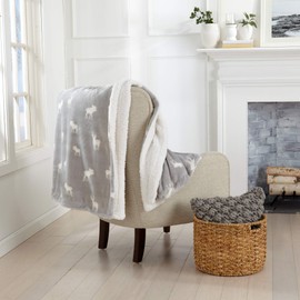 Great Bay Home Sherpa Fleece and Velvet Plush Throw Blanket Grey Moose, Thick Blanket for Chair, Sofa, or Bed. Warm, Reversible, Soft Fleece Throw Blanket. Kinsley Collection, Grey Moose
