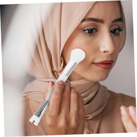 Healeved Dual-ended Makeup Brush for Foundation and Highlighter Portable Shaped Contouring Tool Versatile Makeup Brush for Blush Powder and Highlighting for Applications